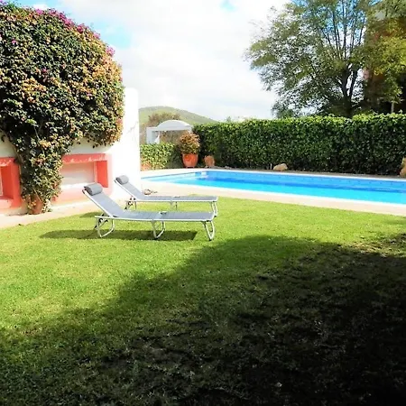 Belvilla By Oyo Petunias Сasa de vacaciones Santa Eulalia del Río